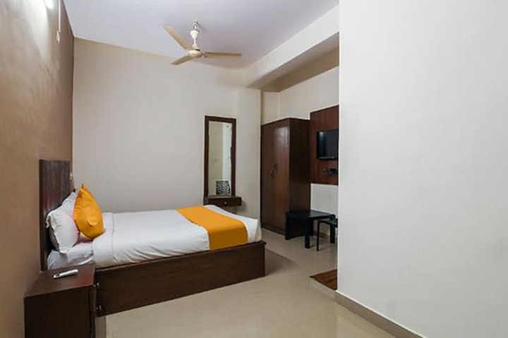 Room 18 of 23