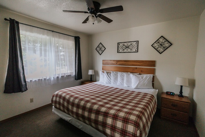Room 12 of 72