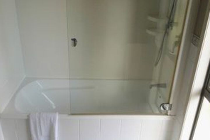 Room 4 of 35