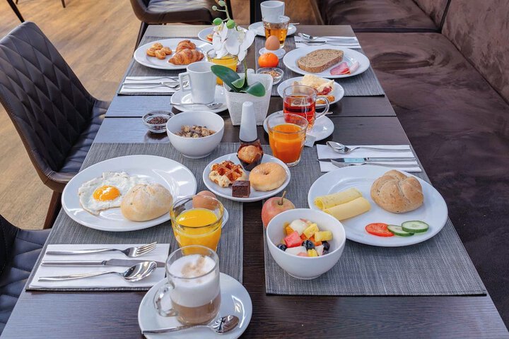 Breakfast/Coffee Service 73 of 84
