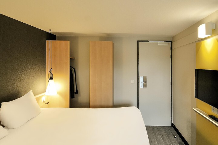Room 19 of 92
