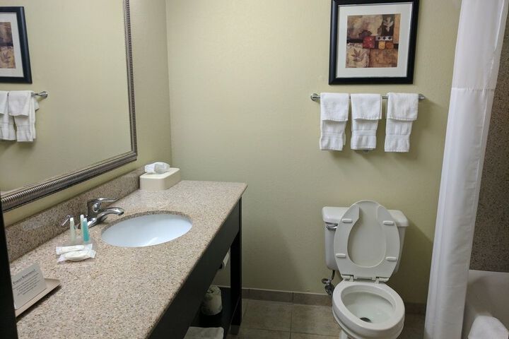 Room 19 of 33