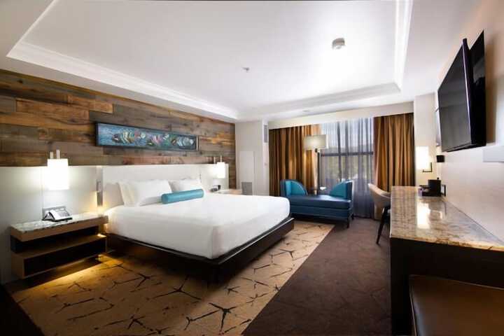 Room 4 of 30