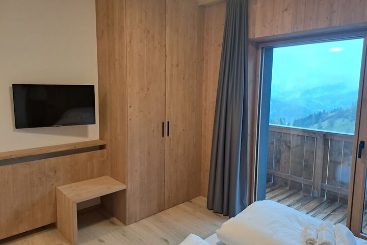 Room 20 of 38
