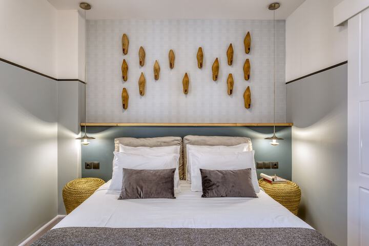 Room 55 of 221