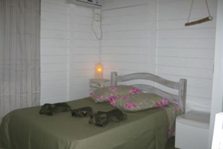 Room 6 of 14