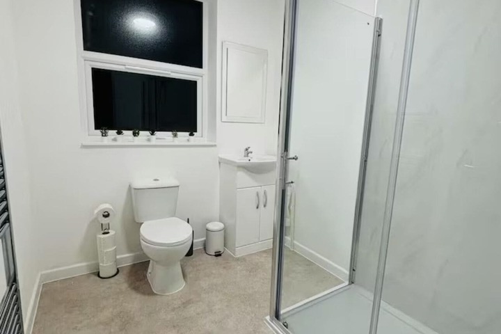 Room 5 of 75