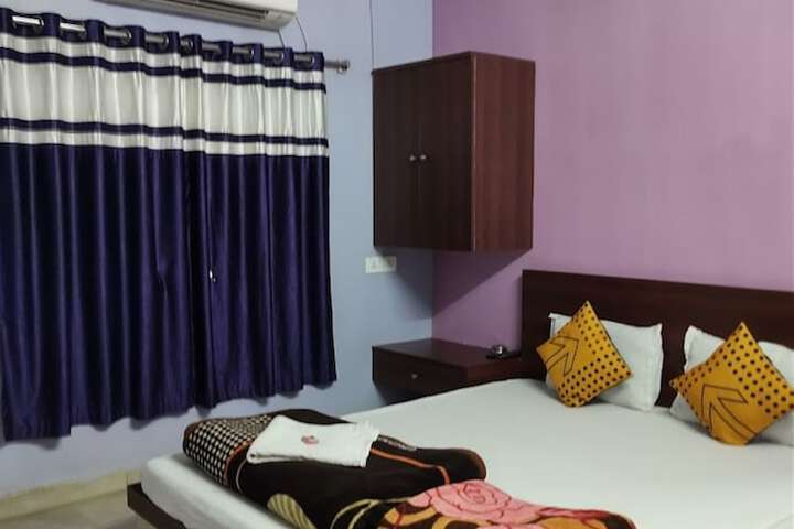 Room 6 of 17