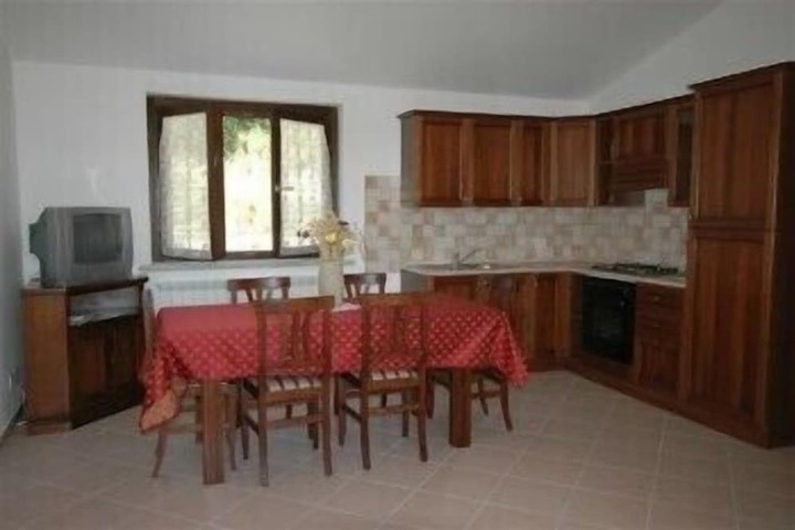 Room 6 of 25