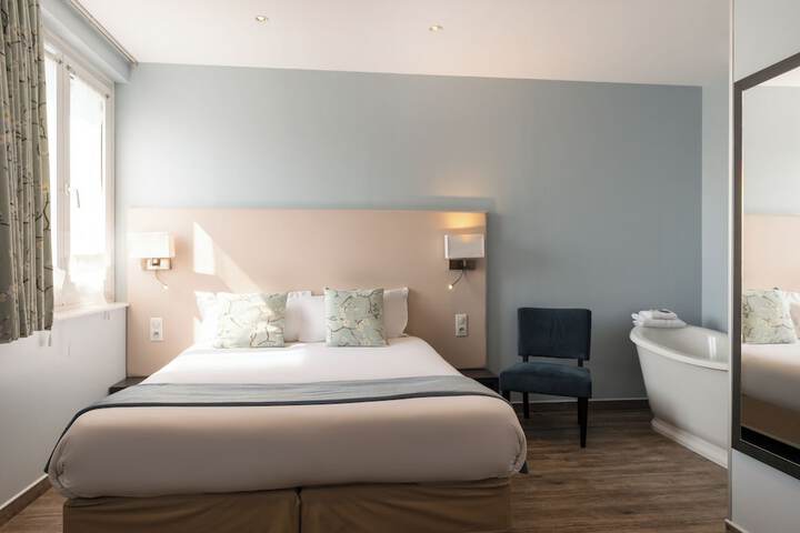 Room 42 of 67