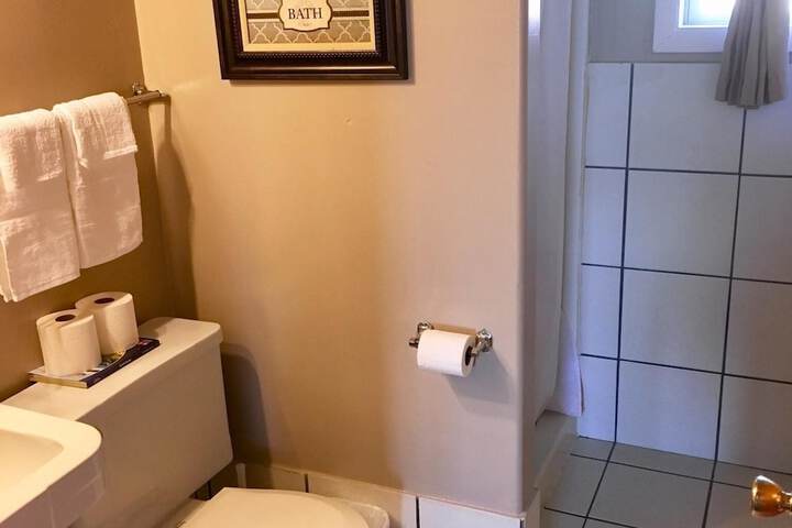Room 6 of 35