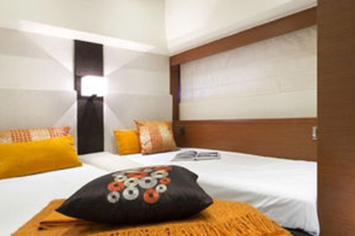 Room 153 of 282