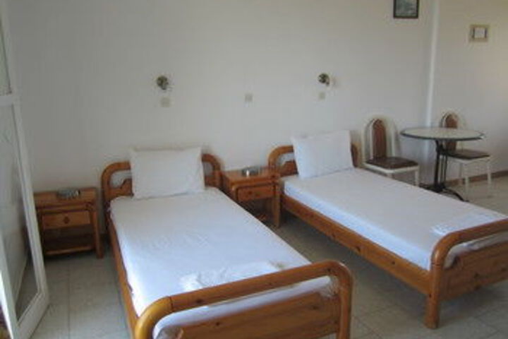 Room 10 of 11