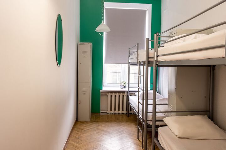 Room 13 of 23