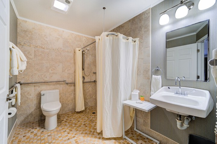 Room 15 of 20