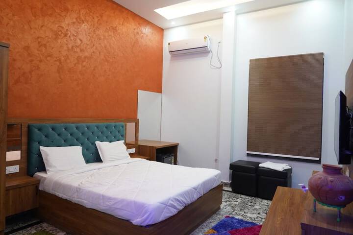 Room 18 of 60