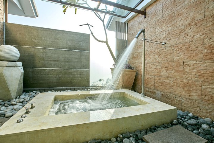 Spa 21 of 50