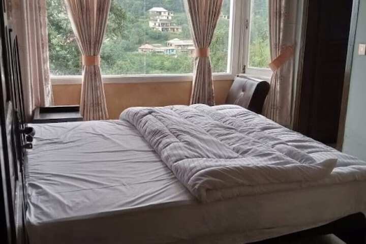 Room 4 of 14