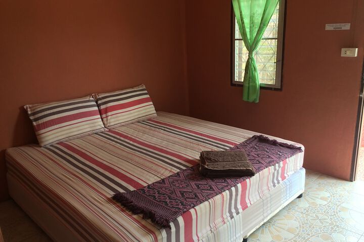 Room 9 of 31