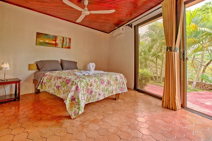 Room 4 of 58
