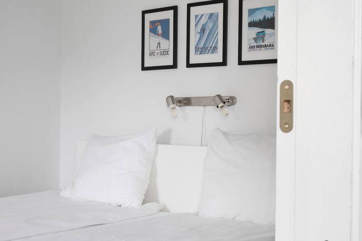 Room 161 of 865
