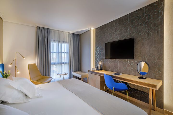 Room 29 of 74