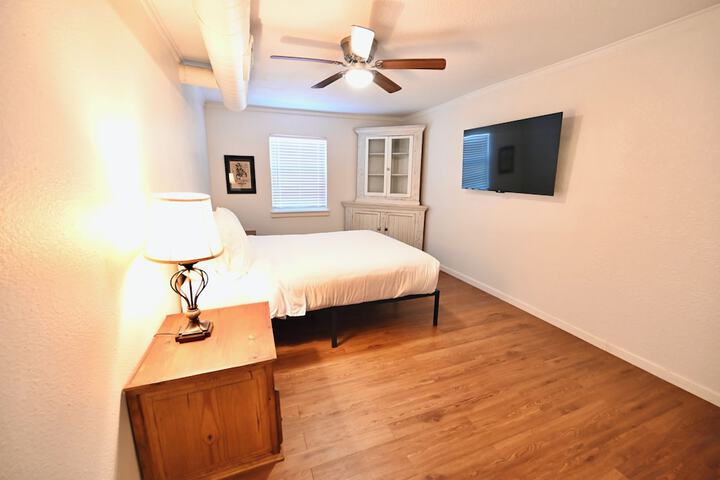 Room 16 of 64