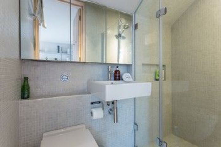 Room 4 of 48