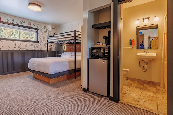 Room 15 of 60