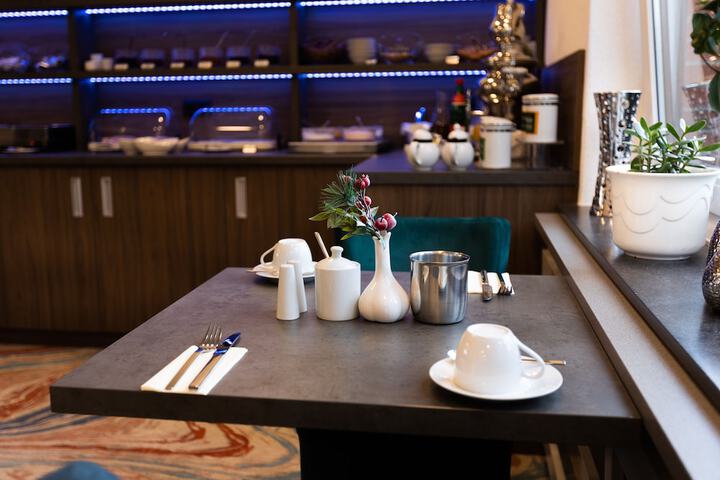 Breakfast/Coffee Service 66 of 84