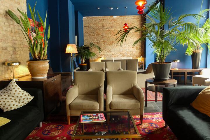 Guest Lobby