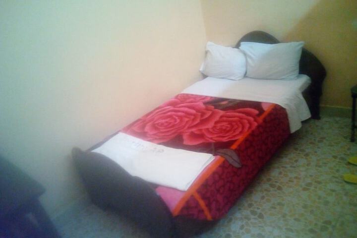 Room 6 of 15