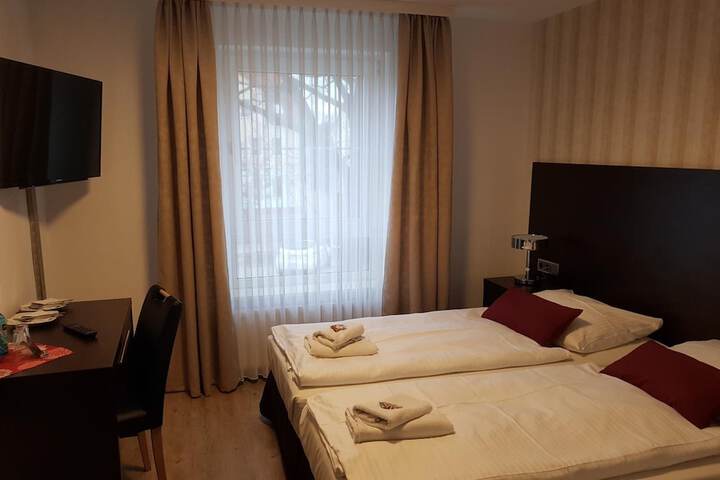 Room 29 of 48