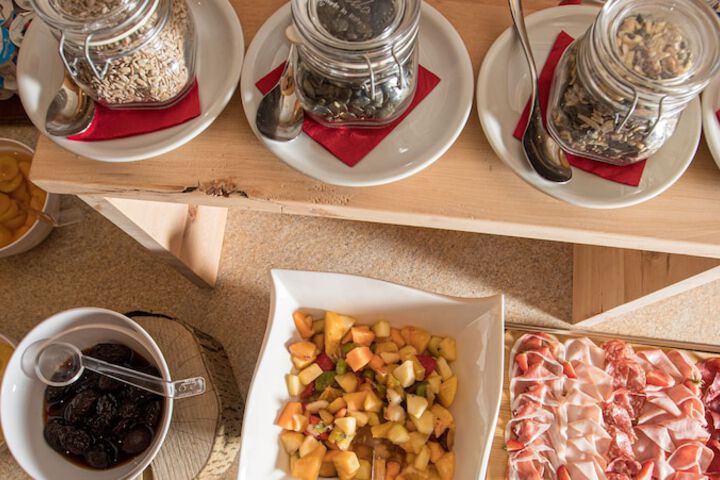 Breakfast/Coffee Service 121 of 142