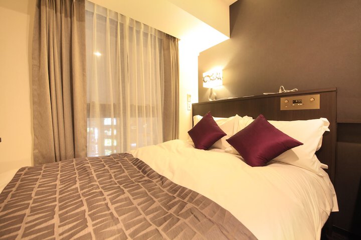 Room 4 of 87