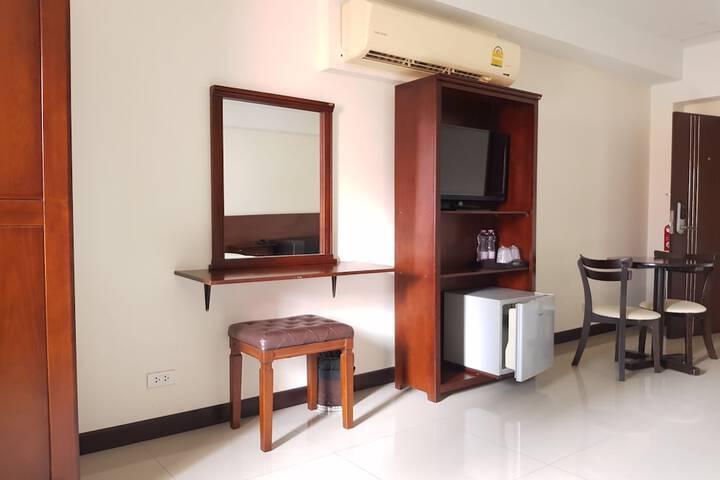 Room 11 of 49
