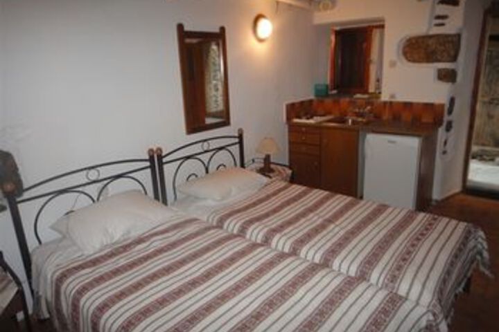 Room 4 of 20