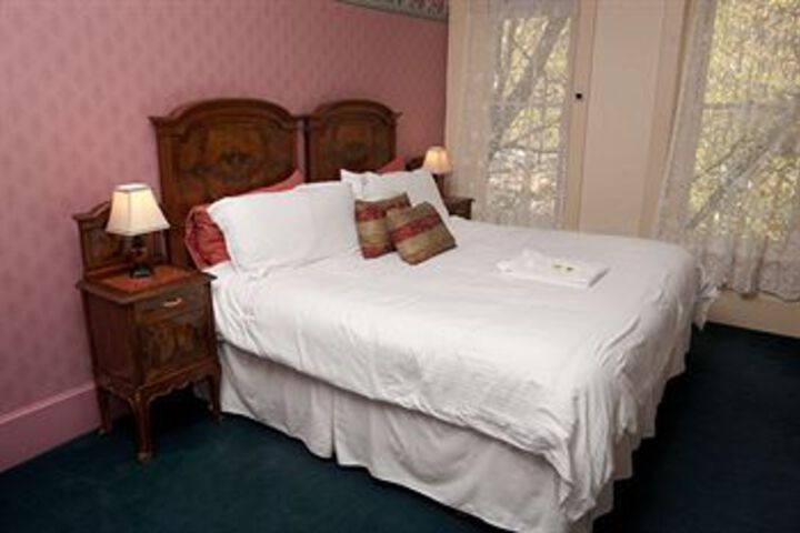 Room 5 of 23
