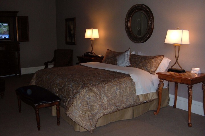 Room 8 of 22