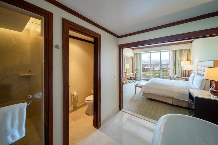 Room 15 of 164