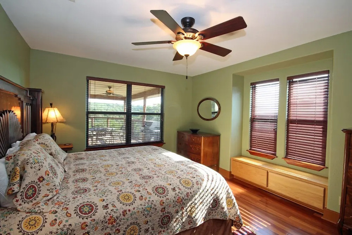 Room 5 of 14