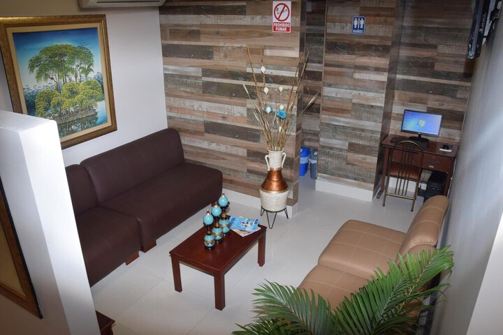 Room 27 of 40