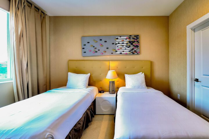 Hotel 25 of 34