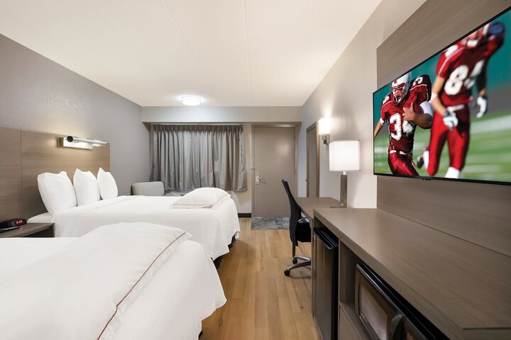 2 Double Beds (4 of 9)