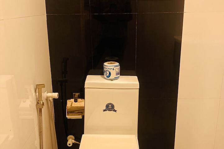 Room 5 of 23