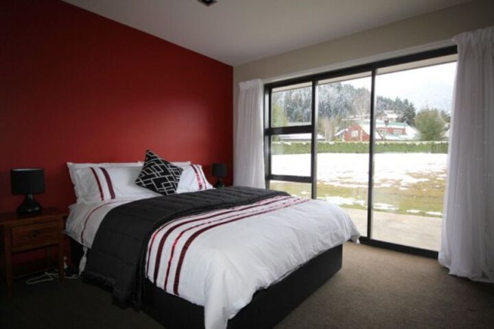 Room 15 of 19