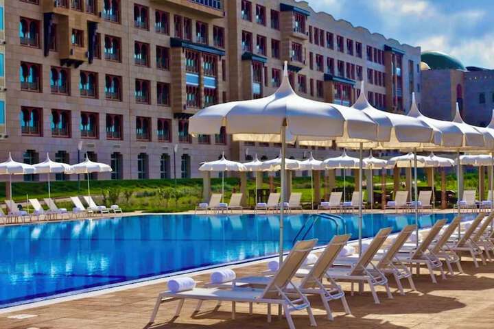 Pools & Facilities