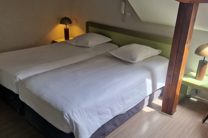 Room 64 of 127