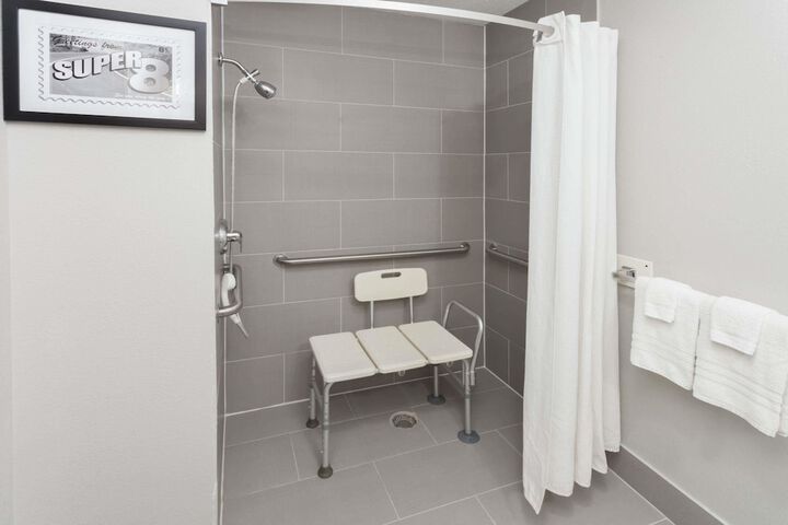 2 Double Beds (9 of 9)