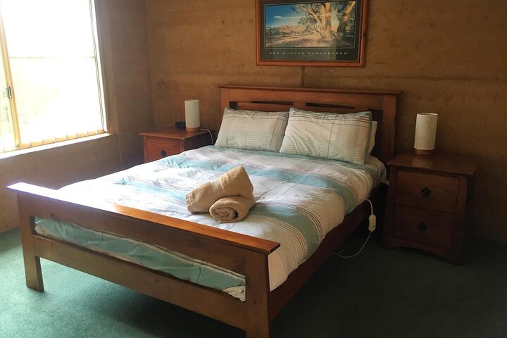 Room 1 of 10